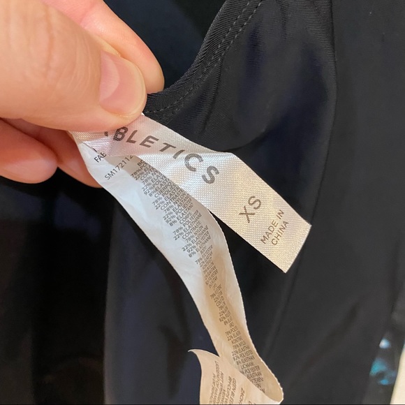 Fabletics Mina Criss-cross Rash guard size XS - Picture 7 of 10